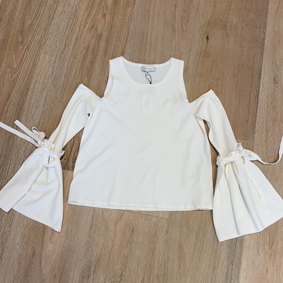 Milly cold shoulder tie top - Picture 2 of 3